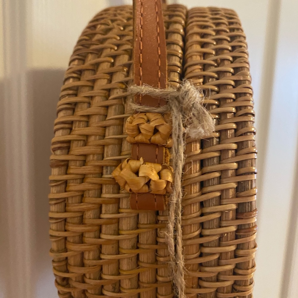Bamboo hangbag - Picture 3 of 5